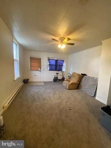 64 S EVANS ST, Pottstown, PA 19464