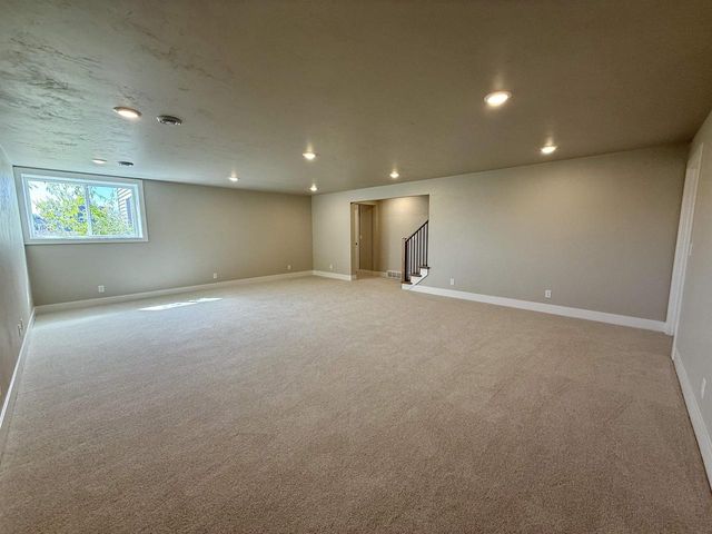 4190 N ROSE MEADOW LANE, Grand Chute, WI 54913