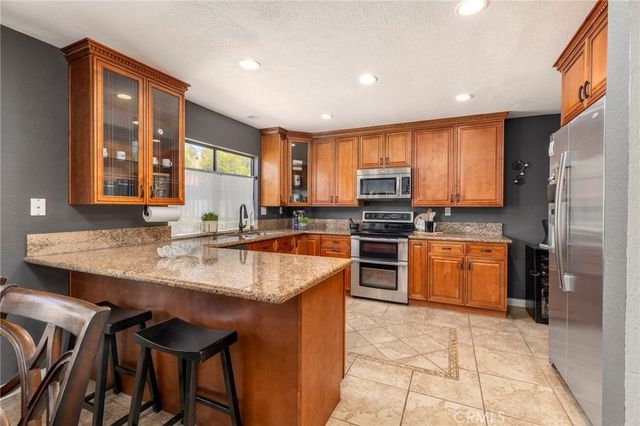 745 Red Alder Pl, Escondido, CA 92027