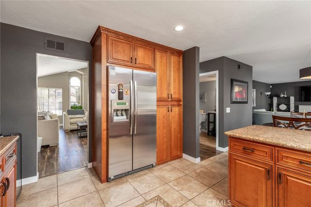 745 Red Alder Pl, Escondido, CA 92027
