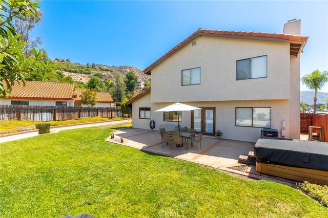 745 Red Alder Pl, Escondido, CA 92027