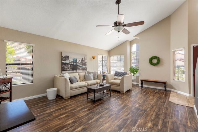 745 Red Alder Pl, Escondido, CA 92027