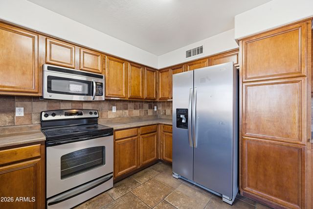 5613 S 51st Drive, Laveen, AZ 85339