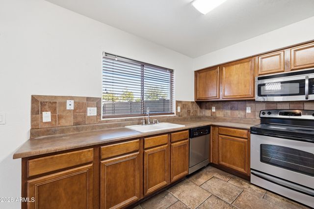 5613 S 51st Drive, Laveen, AZ 85339