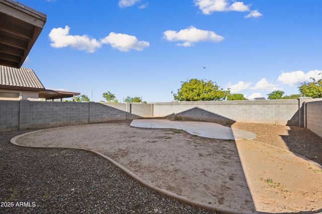 5613 S 51st Drive, Laveen, AZ 85339