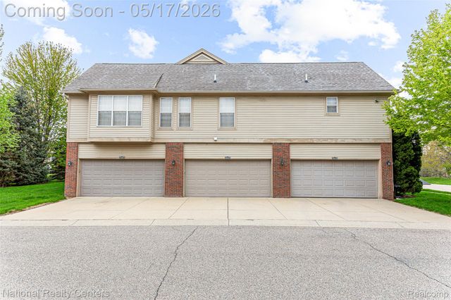 49277 Silver Birch Circle, Shelby Charter Township, MI 48315