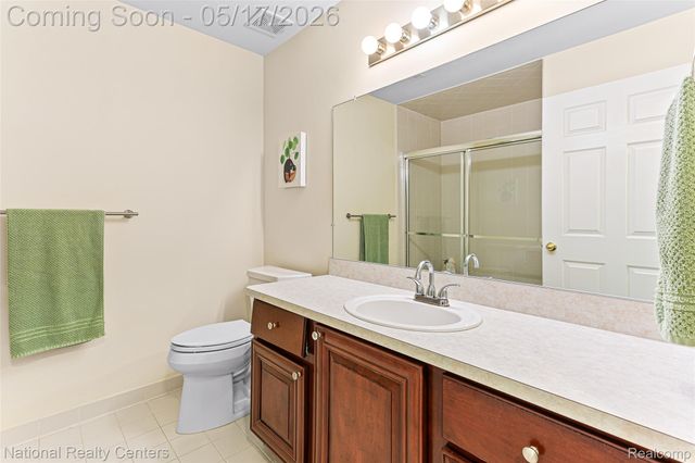 49277 Silver Birch Circle, Shelby Charter Township, MI 48315