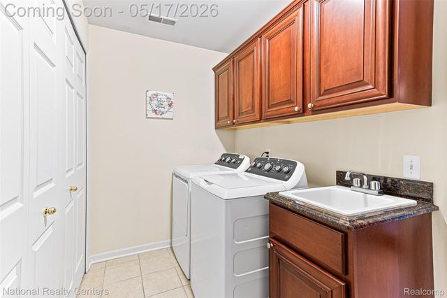 49277 Silver Birch Circle, Shelby Charter Township, MI 48315