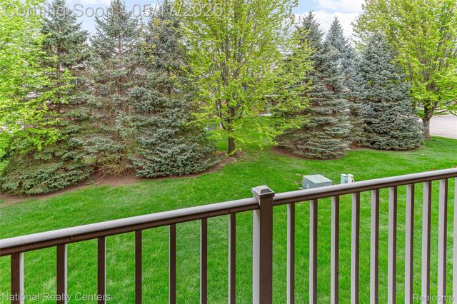 49277 Silver Birch Circle, Shelby Charter Township, MI 48315