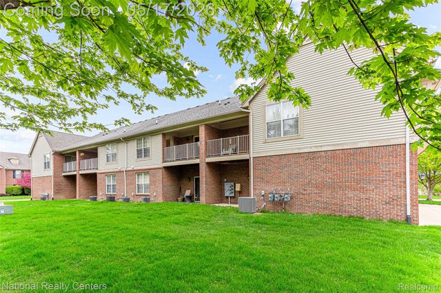 49277 Silver Birch Circle, Shelby Charter Township, MI 48315
