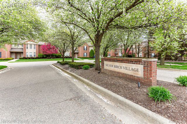 49277 Silver Birch Circle, Shelby Charter Township, MI 48315