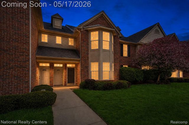 49277 Silver Birch Circle, Shelby Charter Township, MI 48315