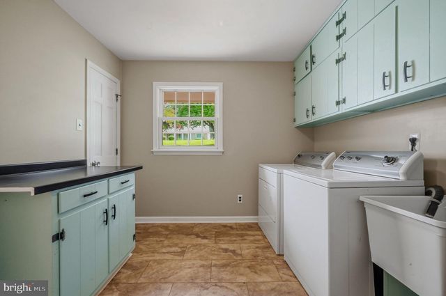 844 SUMMERSET DR, Hockessin, DE 19707