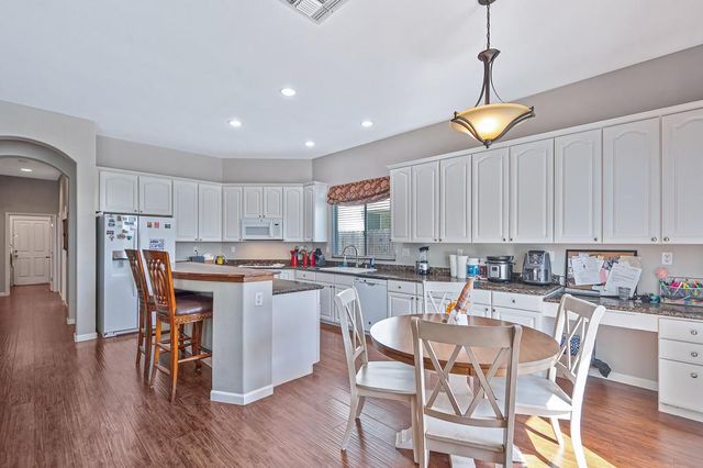 3613 Saint John Rd, West Sacramento, CA 95691