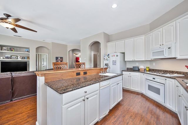 3613 Saint John Rd, West Sacramento, CA 95691