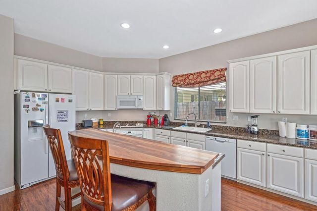 3613 Saint John Rd, West Sacramento, CA 95691