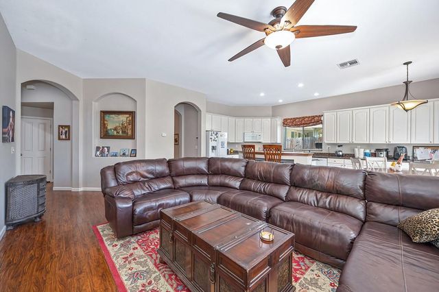 3613 Saint John Rd, West Sacramento, CA 95691