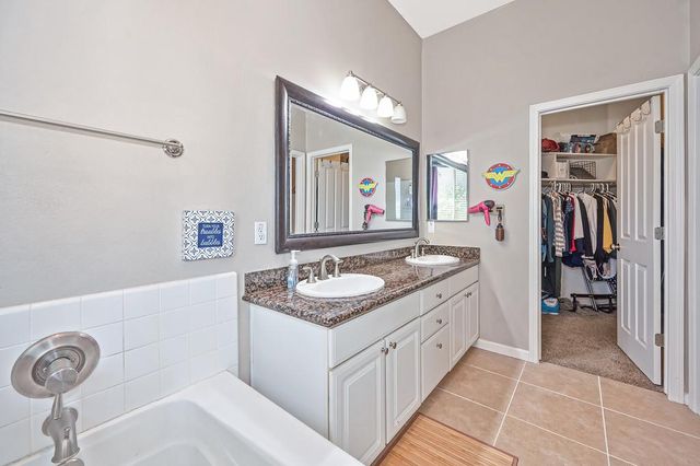 3613 Saint John Rd, West Sacramento, CA 95691