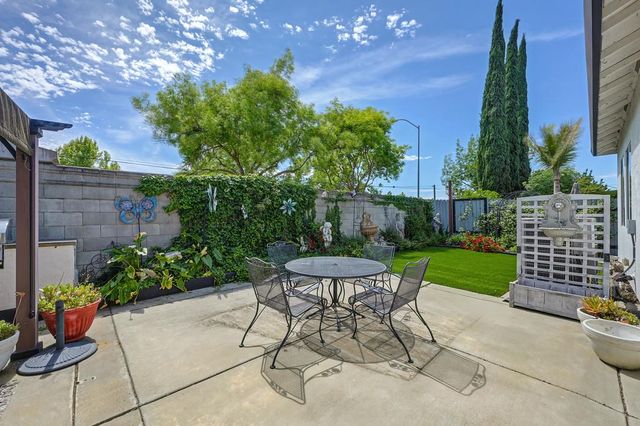 3613 Saint John Rd, West Sacramento, CA 95691