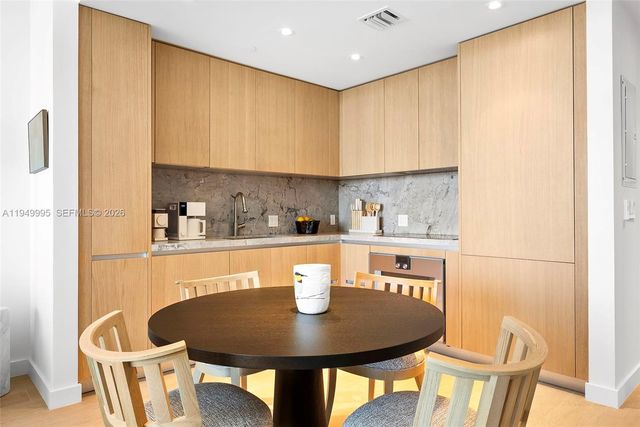 500 Alton Rd 2004, Miami Beach, FL 33139