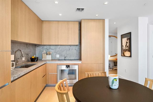 500 Alton Rd 2004, Miami Beach, FL 33139