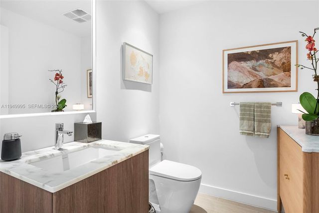 500 Alton Rd 2004, Miami Beach, FL 33139