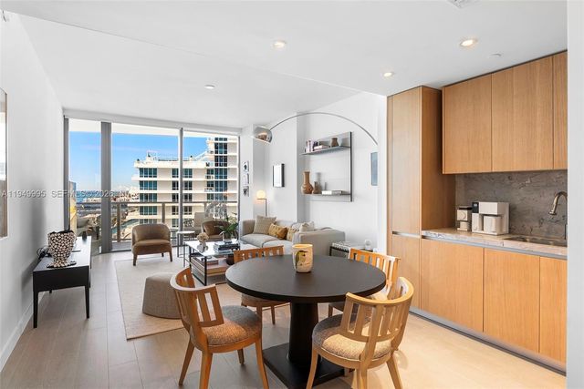 500 Alton Rd 2004, Miami Beach, FL 33139