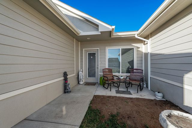 8110-8112 E 34th Ct S, Wichita, KS 67210
