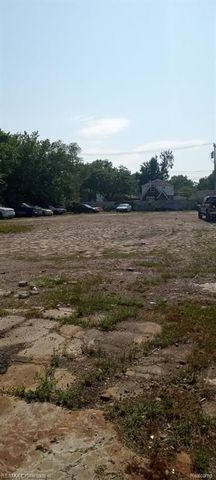 9400 Roselawn Street, Detroit, MI 48204
