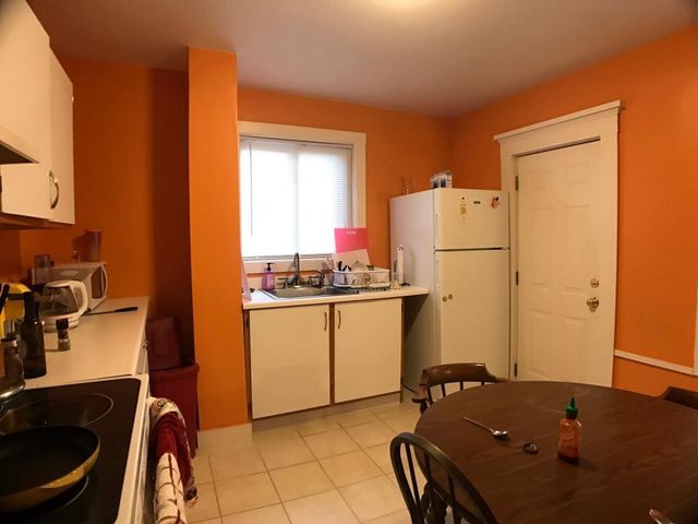 33 Dennison Street 1, Newport, RI 02840