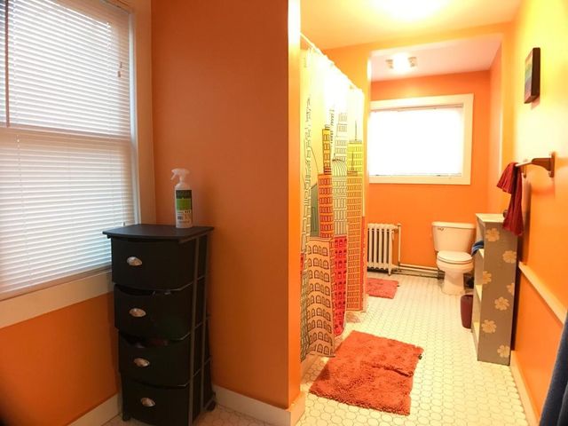 33 Dennison Street 1, Newport, RI 02840