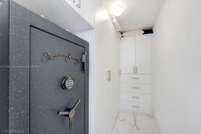 488 NE 18th St 4904, Miami, FL 33132