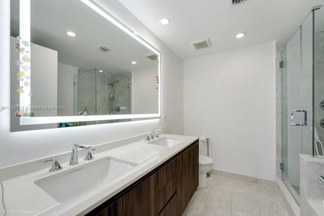 488 NE 18th St 4904, Miami, FL 33132