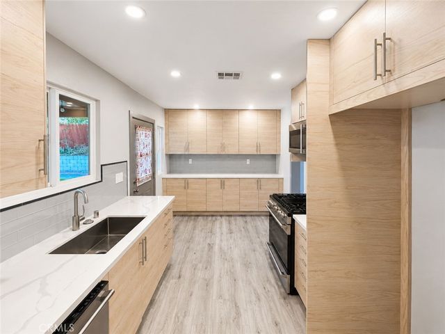 401 W Doncrest, Monterey Park, CA 91754