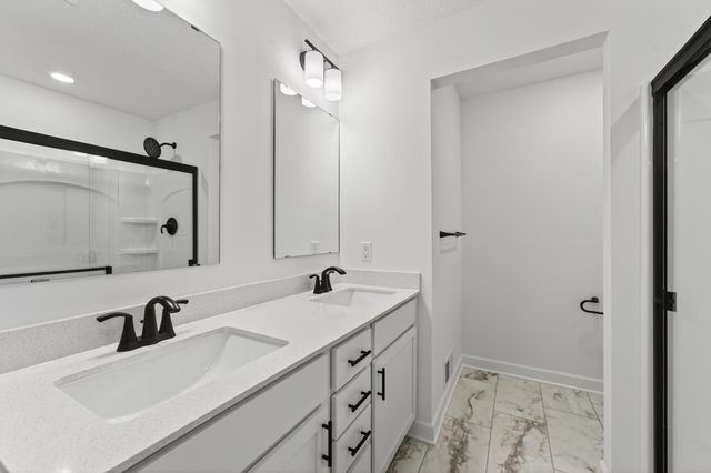 7596 Norway Lane, Lino Lakes, MN 55038