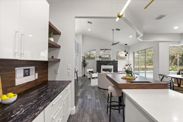 987 BRIGHTWATER CIRCLE, Maitland, FL 32751