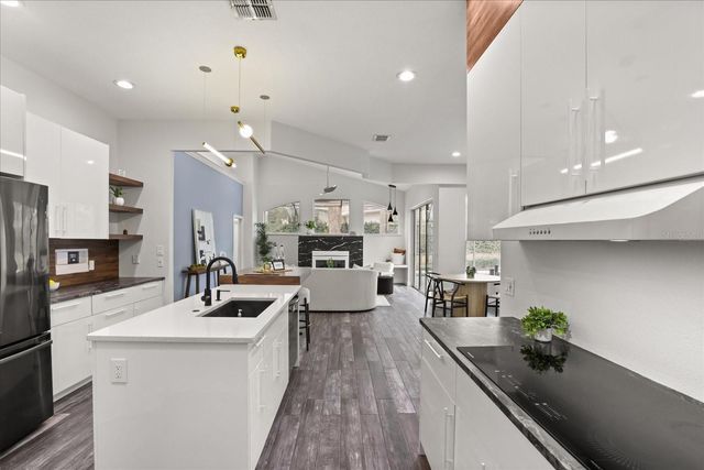 987 BRIGHTWATER CIRCLE, Maitland, FL 32751