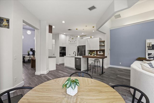 987 BRIGHTWATER CIRCLE, Maitland, FL 32751