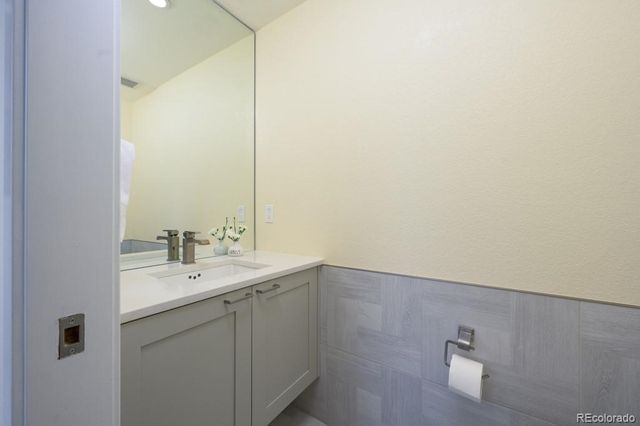 2408 S Orchard Way, Lakewood, CO 80228