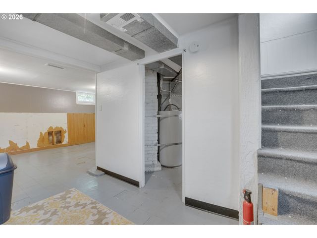 7015 N BURRAGE Ave, Portland, OR 97217