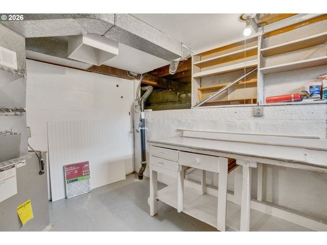 7015 N BURRAGE Ave, Portland, OR 97217