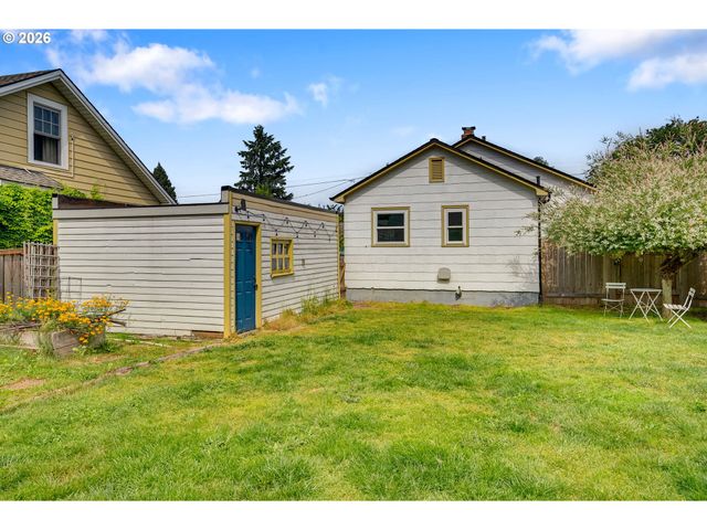 7015 N BURRAGE Ave, Portland, OR 97217