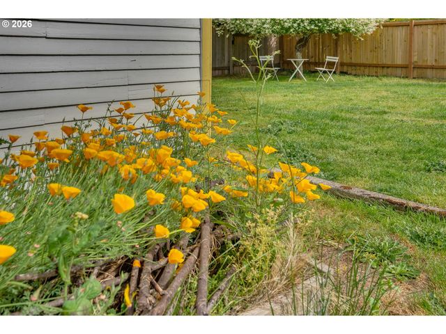 7015 N BURRAGE Ave, Portland, OR 97217