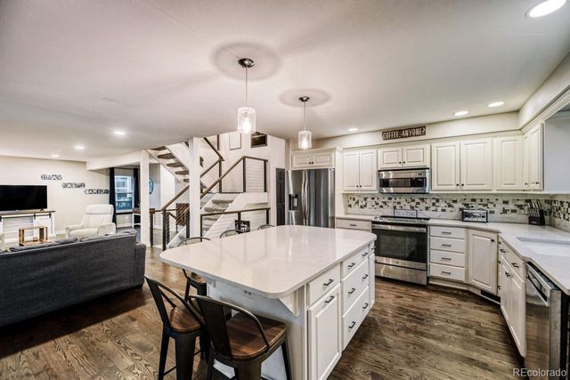 8198 W 81st Drive, Arvada, CO 80005