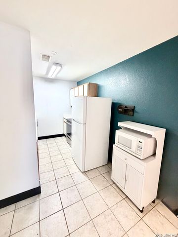 3831 Wetmore Ridge, San Antonio, TX 78247