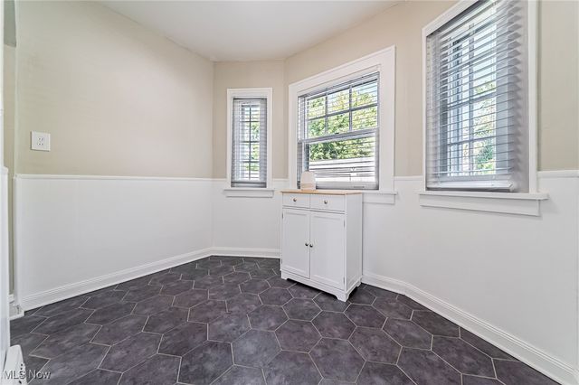 2235 Brockway Road, University Heights, OH 44118