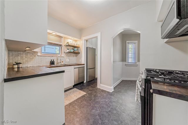 2235 Brockway Road, University Heights, OH 44118