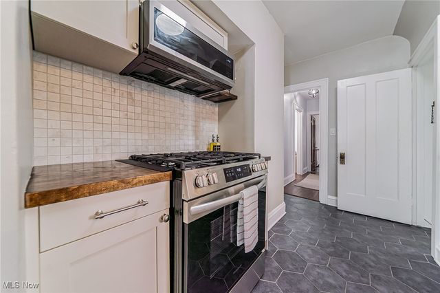 2235 Brockway Road, University Heights, OH 44118