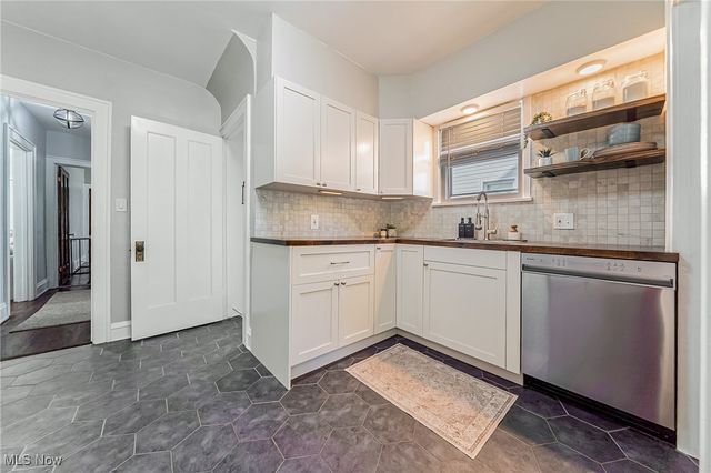 2235 Brockway Road, University Heights, OH 44118