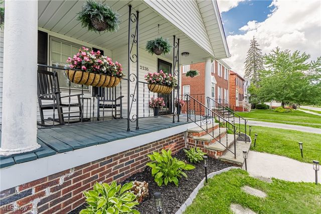2235 Brockway Road, University Heights, OH 44118
